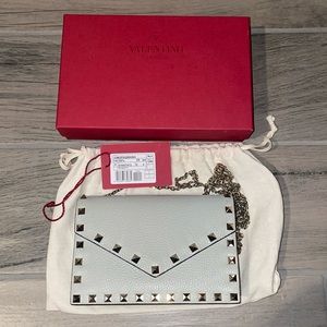 Valentino Garavani Rockstud Crossbody Leather Envelope Bag